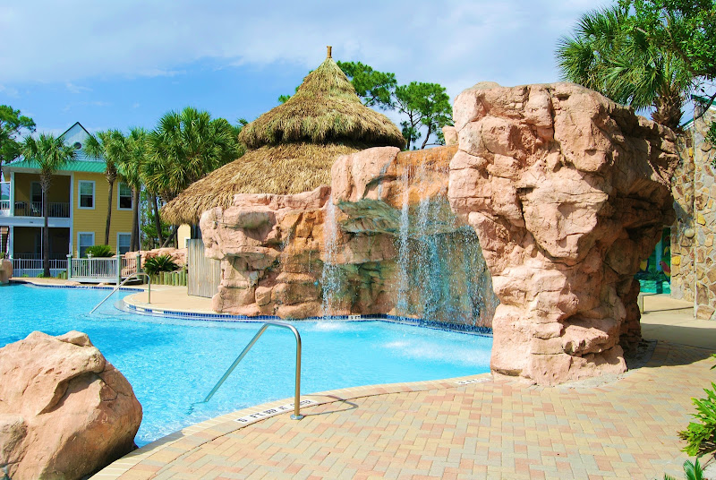 Purple Parrot Village Resort - Resort hotel in Pensacola