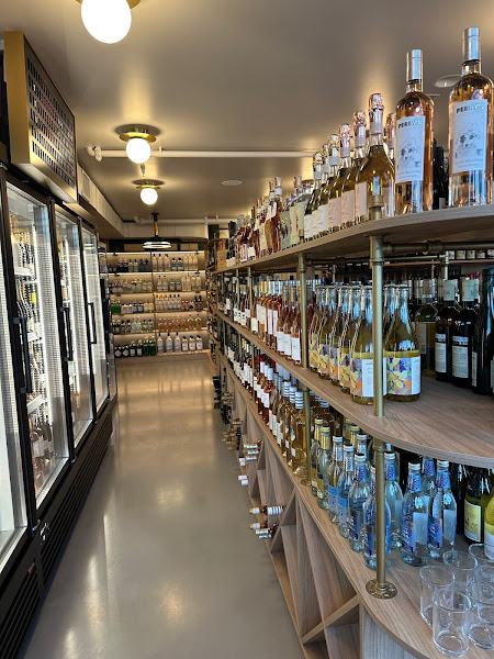 Perry's Fine Wines & Liquors - Palm Springs - Liquor store in Palm Springs