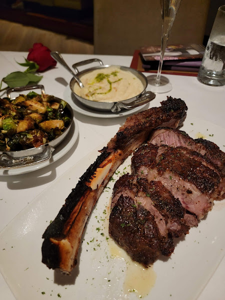 Fleming’s Prime Steakhouse & Wine Bar