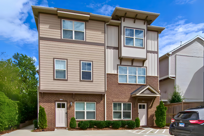 Host Extraordinaires