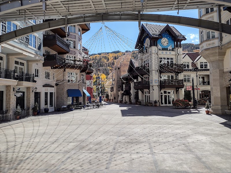 Concert Hall Plaza - Business center in Vail
