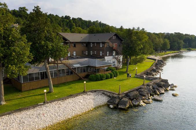 Alpine Resort and Cottages - Resort hotel in Egg Harbor
