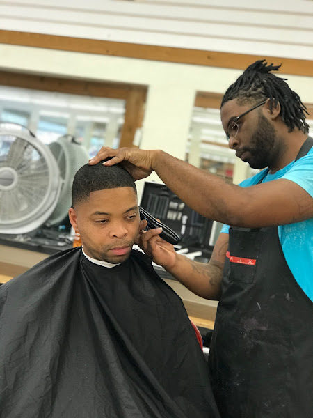 Broken Bow Barber Service - Barber shop in Broken Bow