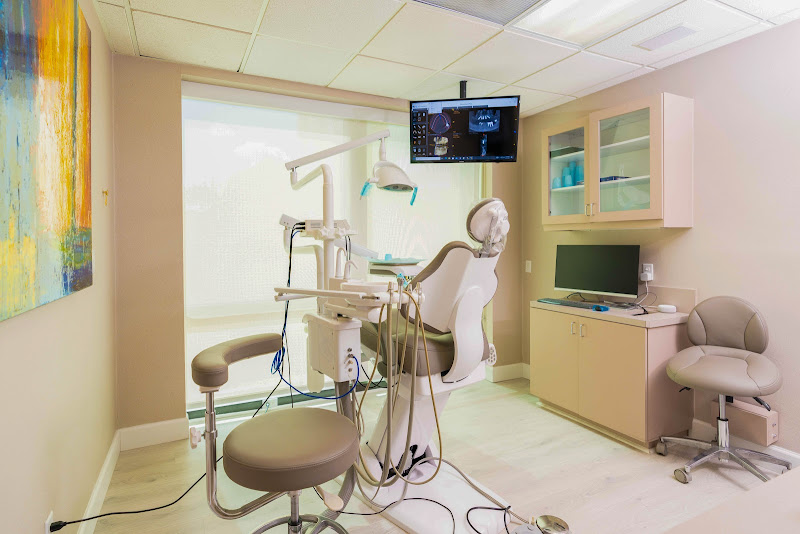 Las Olas Family Dental and Implant Center, Dr. Dennis Sevel - Dental clinic in Fort Lauderdale