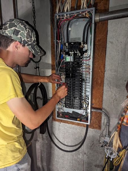 Mr. Electric of Sevierville