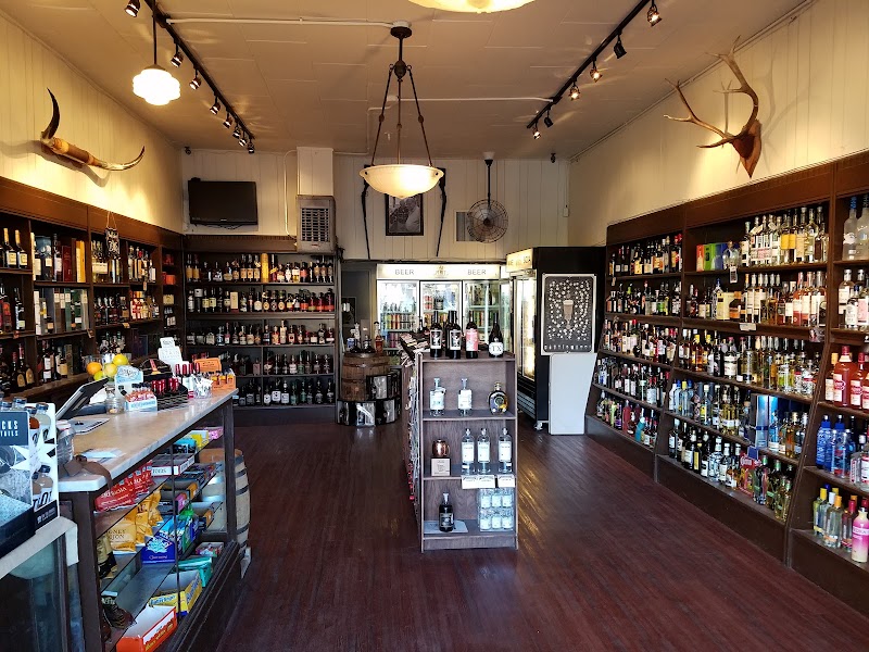 Everest Liquor & Smoke 11th St photo