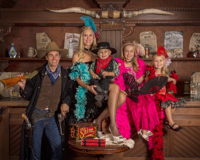 Old Time Photos - Wild Gals Old Time Photos - Photographer in Pigeon Forge