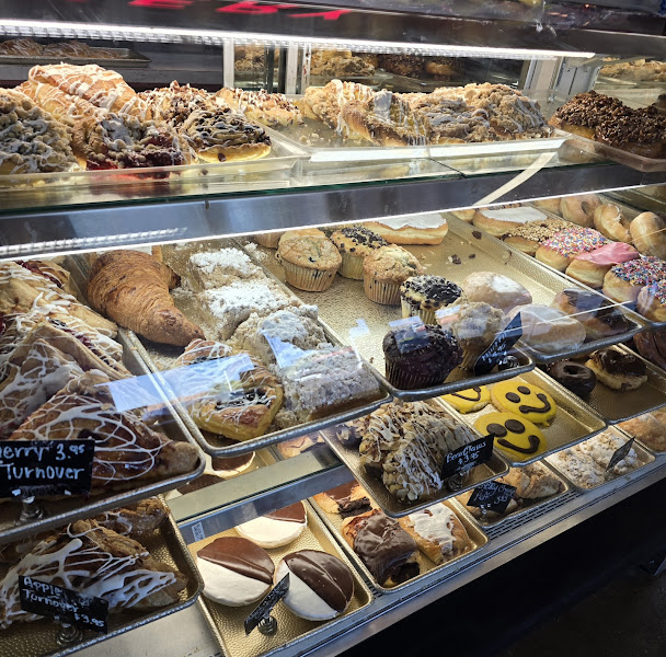 Dawns NY Bakery on Central - Bakery in Phoenix