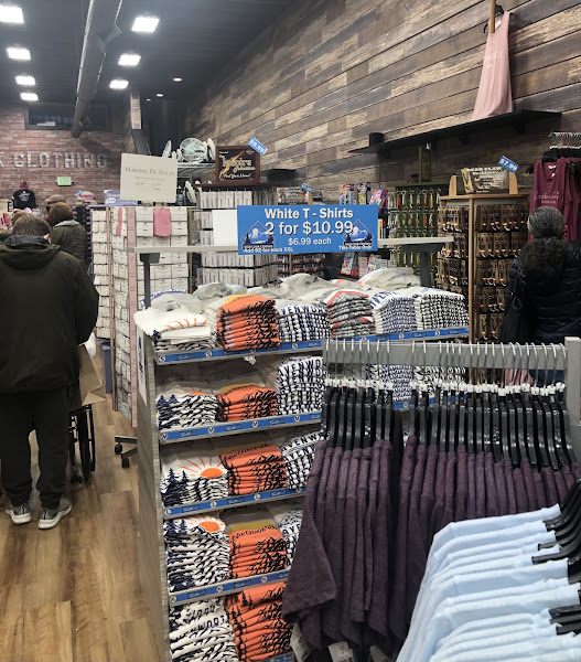 Icicle Creek Clothing - Souvenir store in Leavenworth