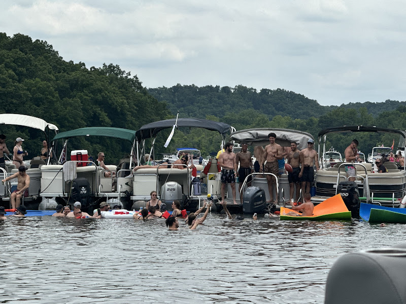 Shiny Rock Boat Rental