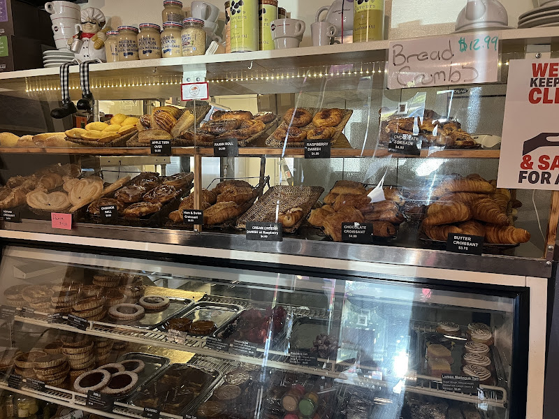 French Pastry Cafe & More - Bakery in Aspen