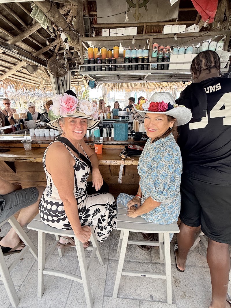 Sneaky Tiki Bar - Tiki bar in Pensacola Beach