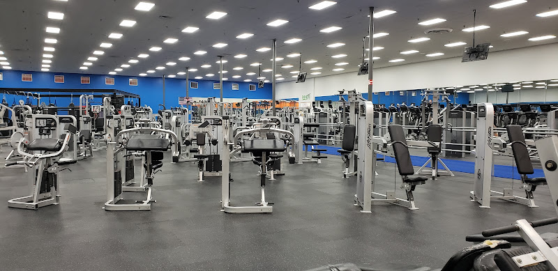Crunch Fitness - West Ashley - Gym in Charleston
