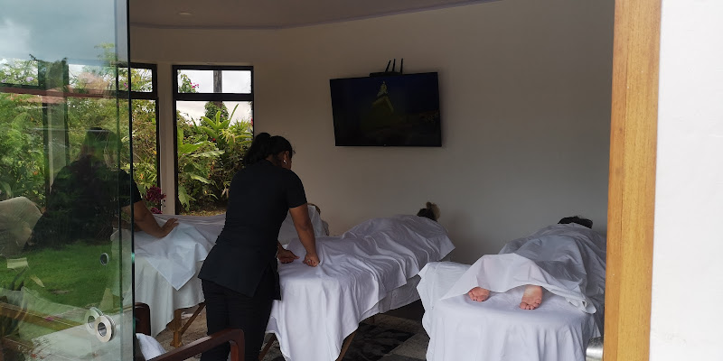 Serenity Spa La fortuna Arenal - Spa in Front corner