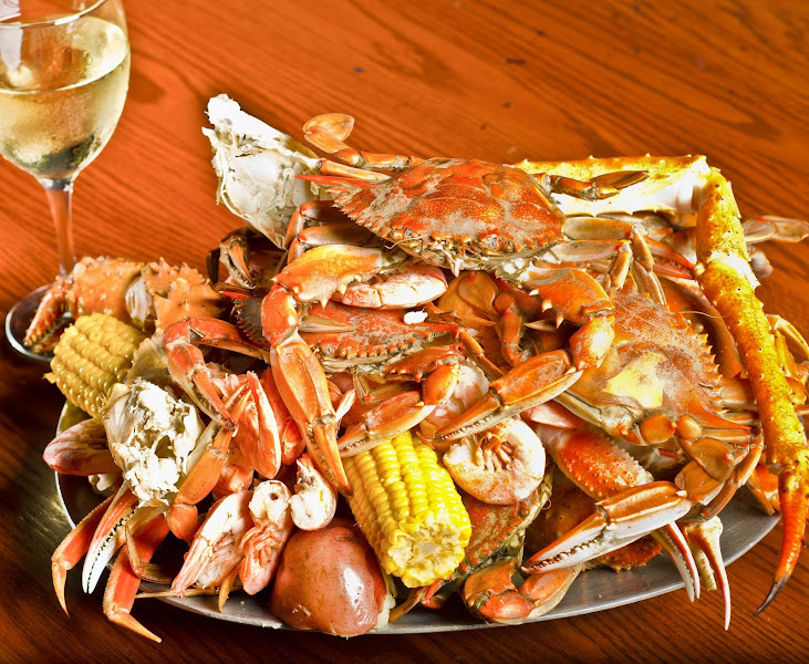 O'Quigley's Seafood Steamer & Oyster Sports Bar - Seafood restaurant in Destin