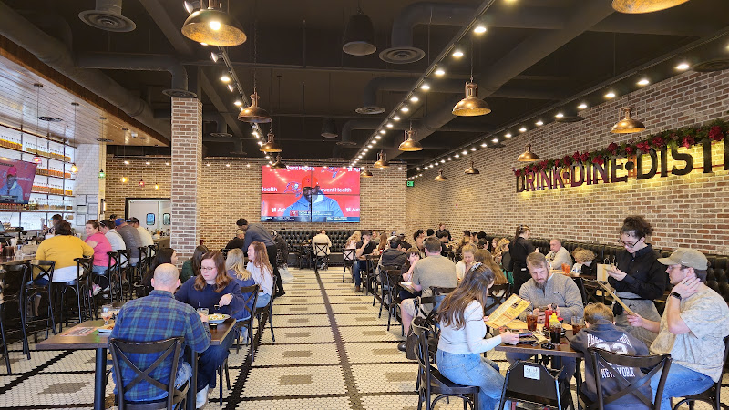 Junction 35 Spirits- Tanger - American restaurant in Sevierville