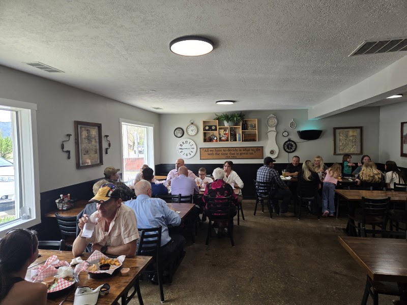 Roots 89 Roadhouse - Restaurant in Ephraim