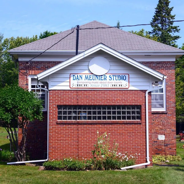 Dan Meunier - Live music venue in Sturgeon Bay