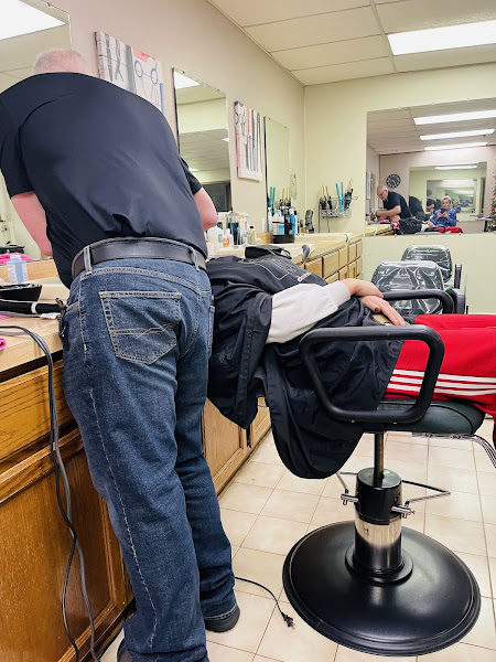 Clipper Ship - Beauty salon in South Haven