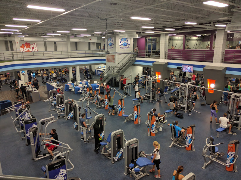 Crunch Fitness - Hillsborough