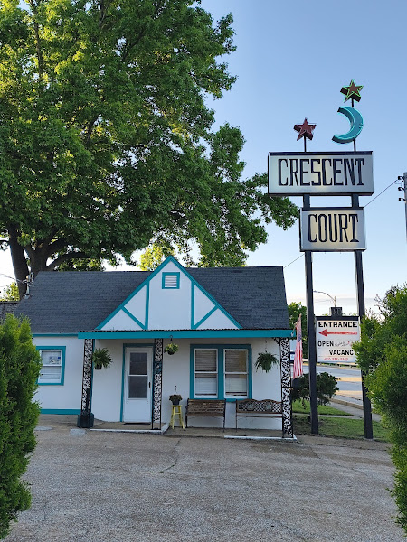 Crescent Court Motel LLC - Inn in Branson