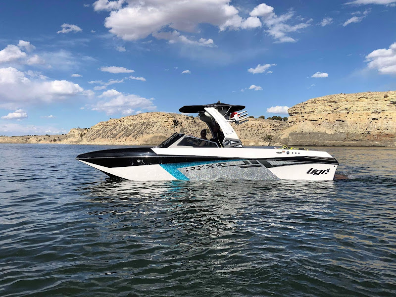 Wakeboard & Water Ski Specialty (WWS Boats)