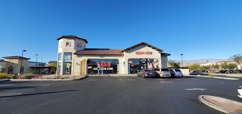Desert Gateway - Shopping mall in Palm Desert