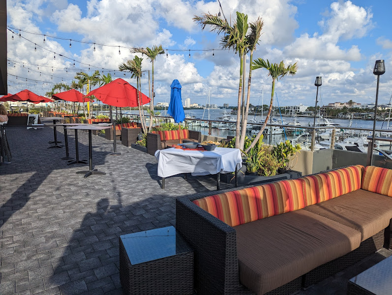 Bar Tiki Clearwater Beach