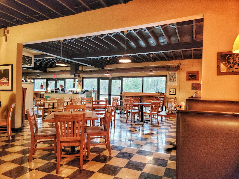 The Glass Onion - American restaurant in Charleston