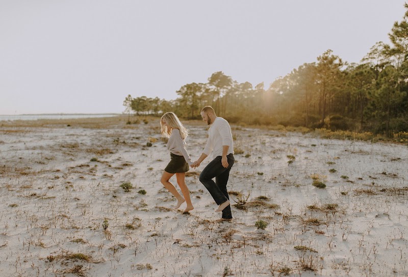 Hannah Elise Photography - Wedding photographer in Pensacola