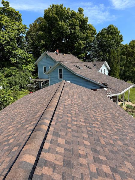 Roof Wiz - Roofing contractor in South Haven
