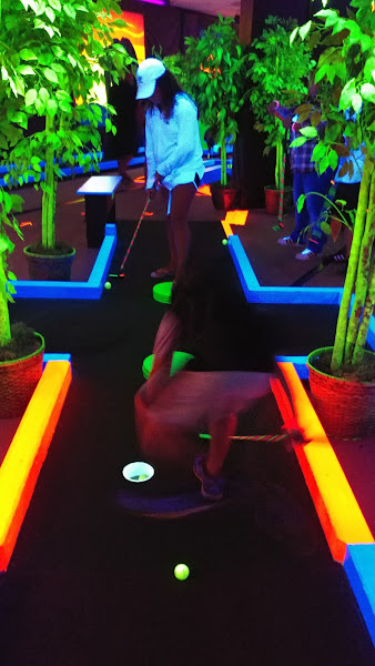 Glow Putt Mini Golf