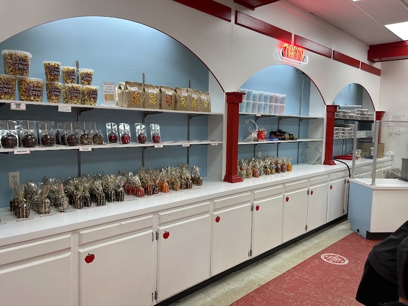 Silb Scoops LLC - Ice cream shop in Lake George