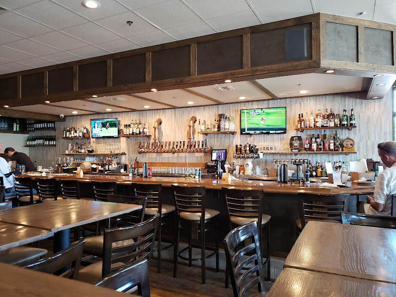 Coasters Taphouse - Restaurant in Cocoa Beach