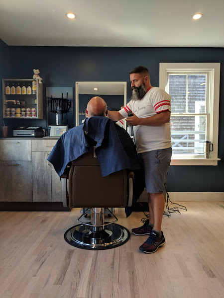 Monument Barbershop - Commercial St - Barber shop in 145 Commercial St