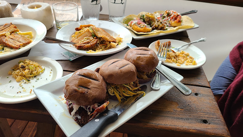 The Surfing Pig Hawaii - American restaurant in Honolulu