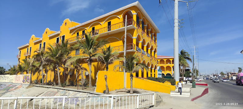 Plaza Golden Palace - Shopping mall in Lomas Altas
