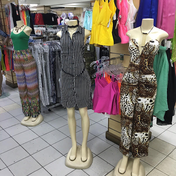 JOSEPH’S Ocho Rios - Shopping mall in 29 Main St
