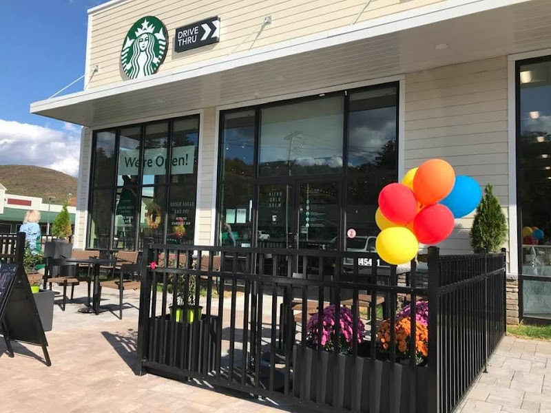 Starbucks - Coffee shop in Lake George