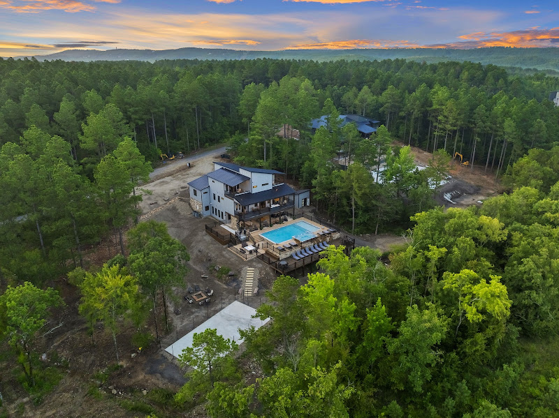 Bravo Cabin & UTV Rentals