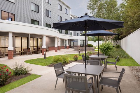 Courtyard by Marriott Portland Airport - Hotel in South Portland