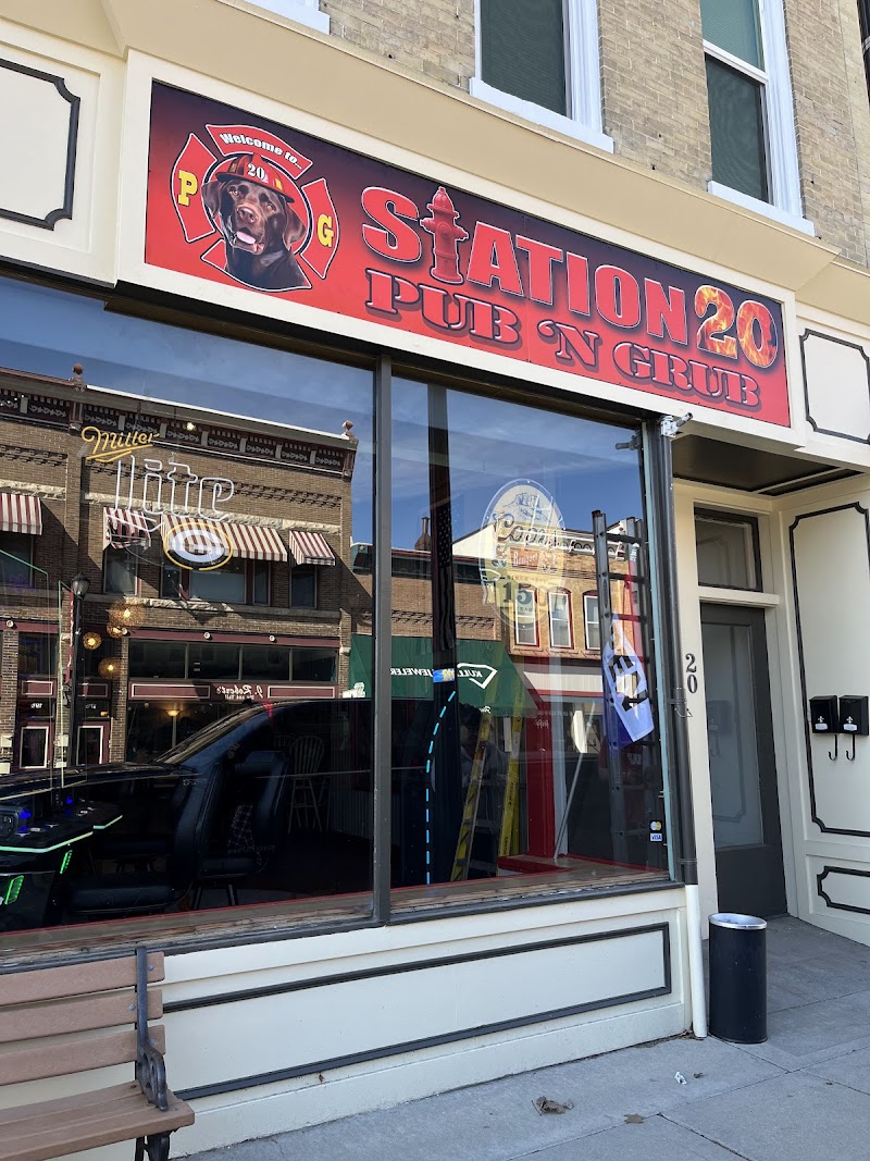Station 20 Pub 'N Grub - Pub in Elkhorn