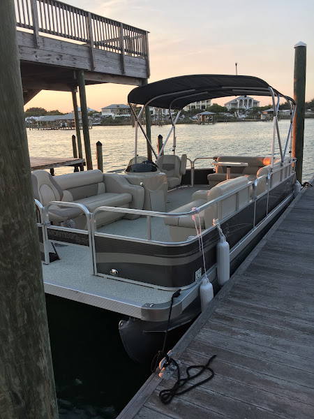 Orange Beach Pontoons - Boat rental service in Orange Beach