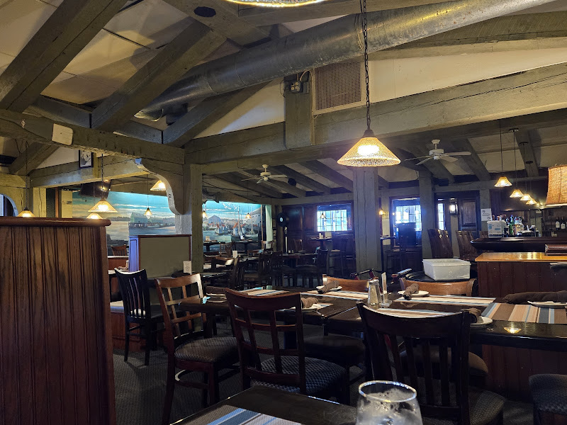 West End Grill - Traditional American restaurant in Provincetown