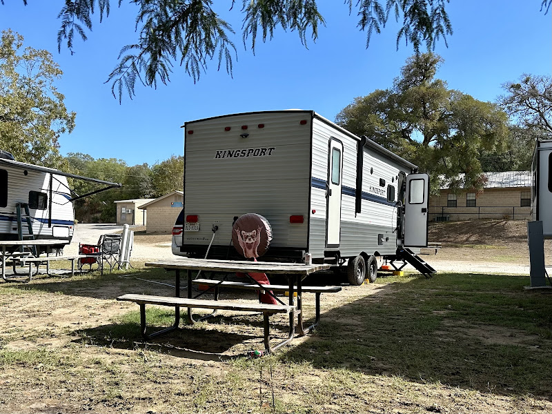 River Road Camp Inc - Campground in New Braunfels