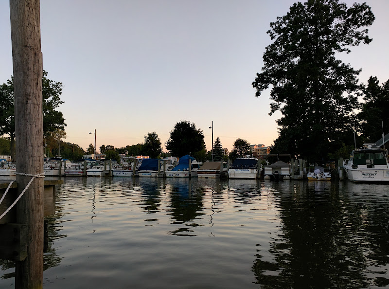 Woodland Marina Clubhouse - Marina in South Haven