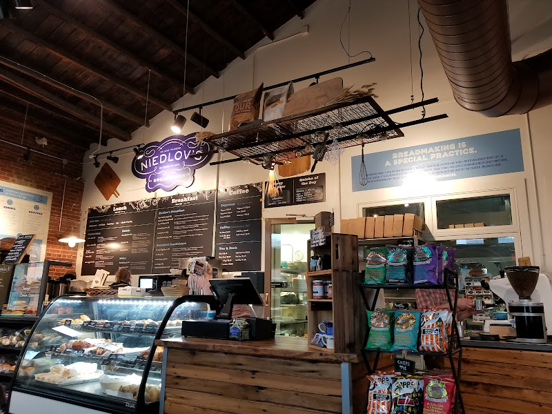 Niedlov's Cafe & Bakery - Bakery in Chattanooga