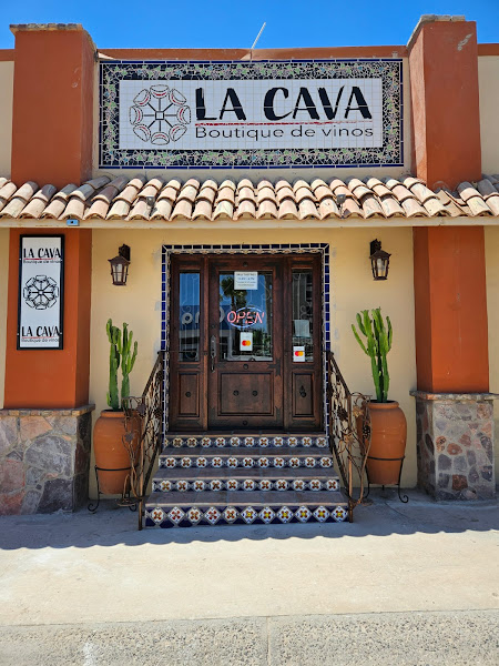 La Cava Boutique de Vinos - Wine bar in Playa Arenos
