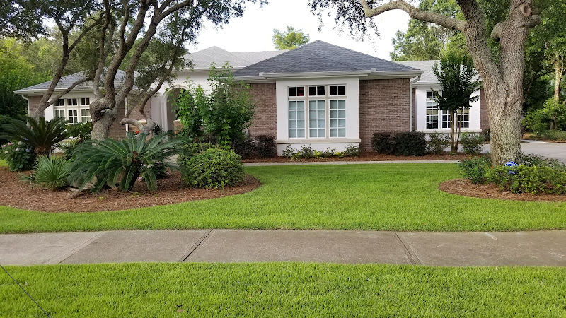 LawnGevity Lawn Service - Landscaper in Destin
