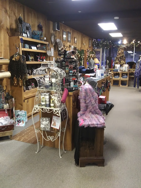 Happy Trails Ladies Boutique - Women's clothing store in Pagosa Springs